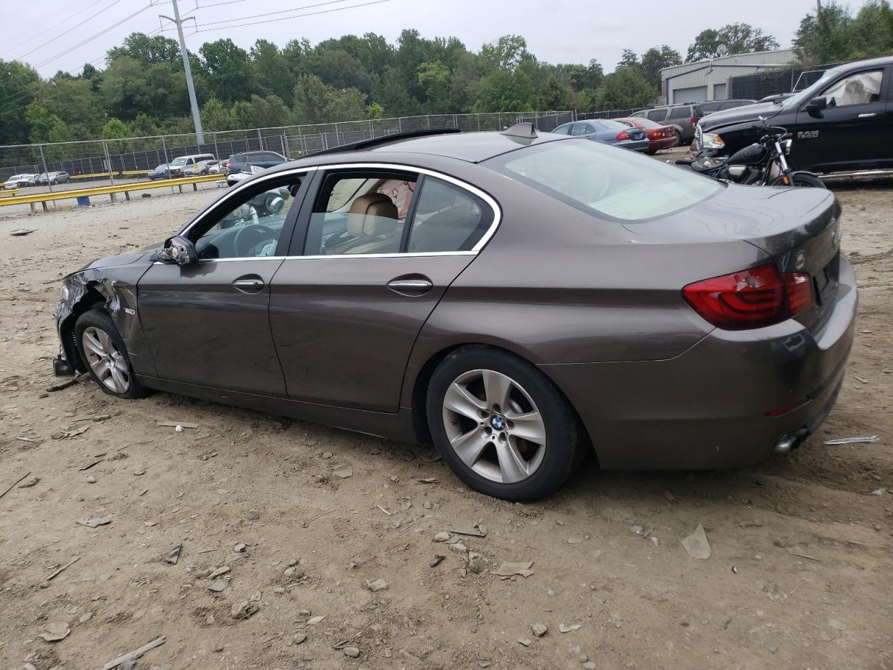 Изображение 2 2012 BMW 528 XI 2012 с VIN WBAXH5C54CDW11221