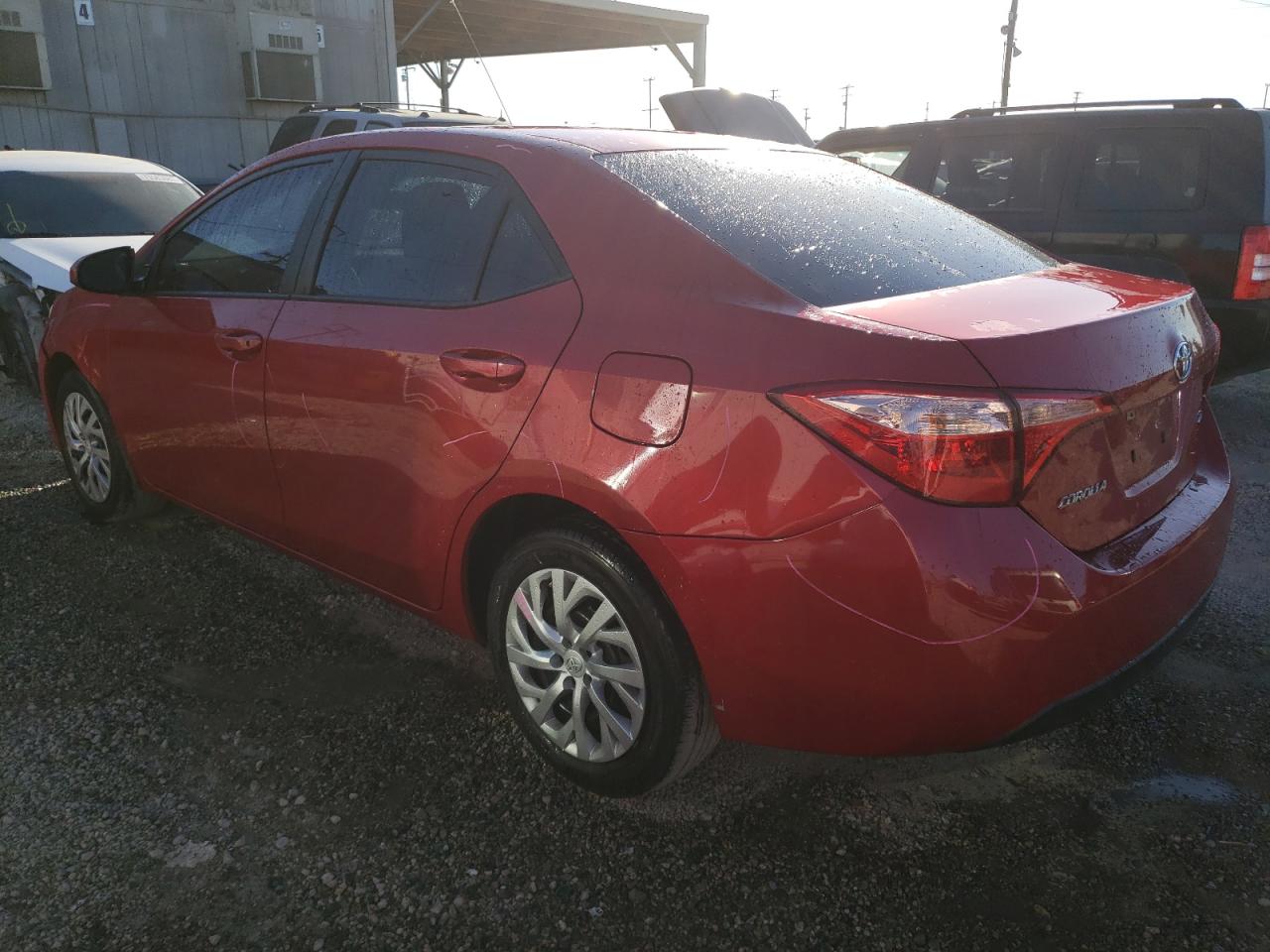 Изображение 2 2018 TOYOTA COROLLA L 2018 с VIN 5YFBURHE6JP800407