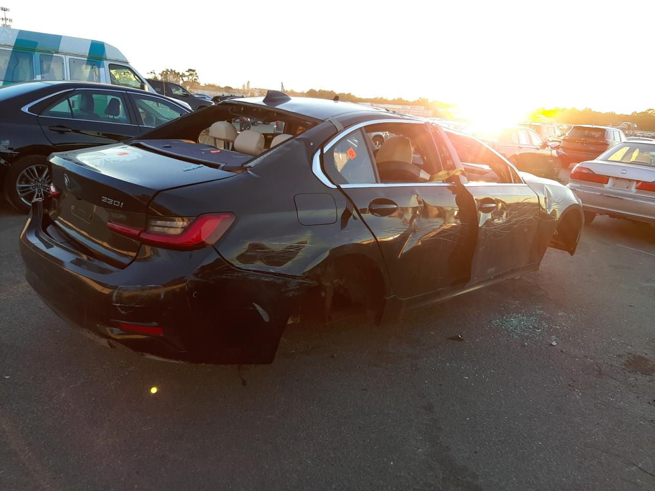 Image 3 of 2019 BMW 330I  2019 with VIN WBA5R1C54KAK09017