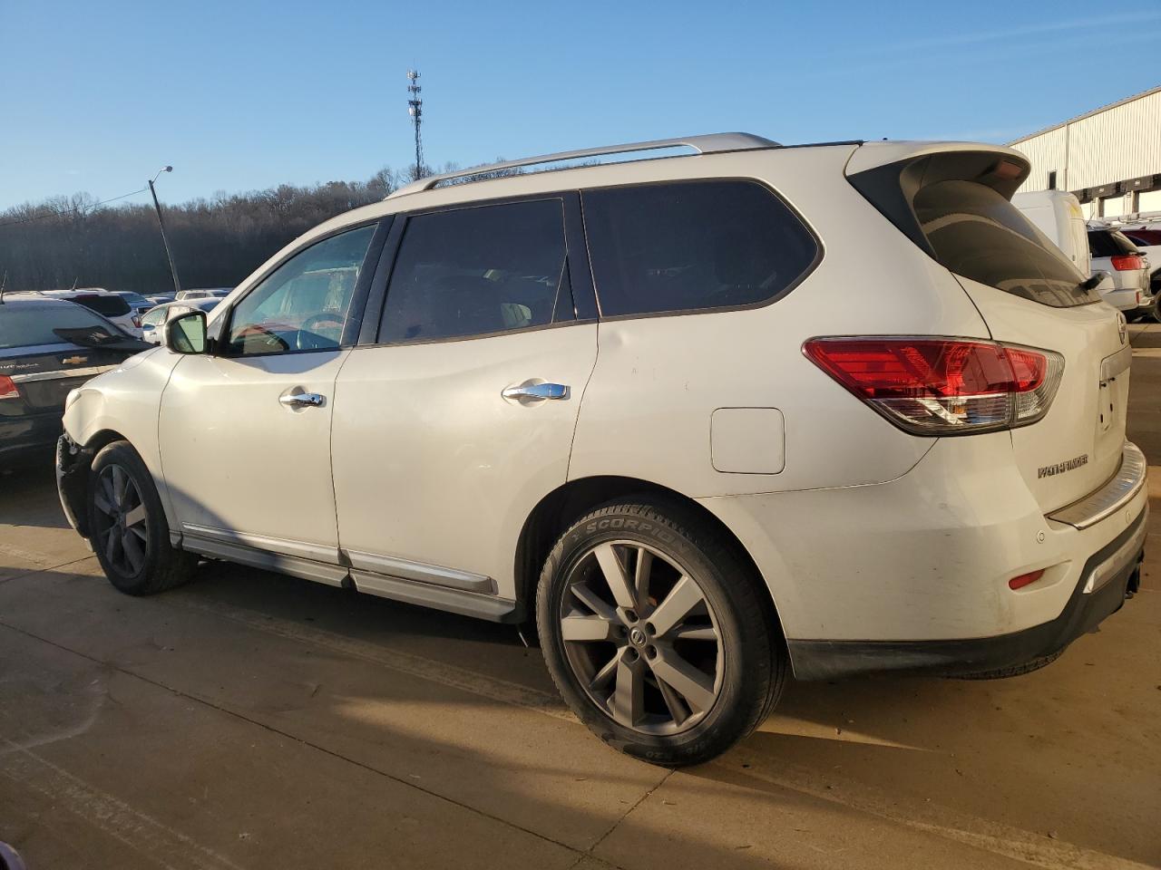 Obraz 2 z 2014 NISSAN PATHFINDER S 2014 z VIN 5N1AR2MN5EC626401