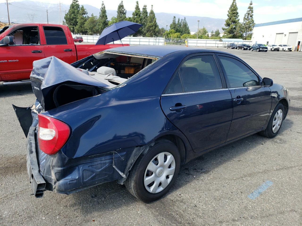 Obraz 3 z 2004 TOYOTA CAMRY LE 2004 z VIN 4T1BE32K24U351464