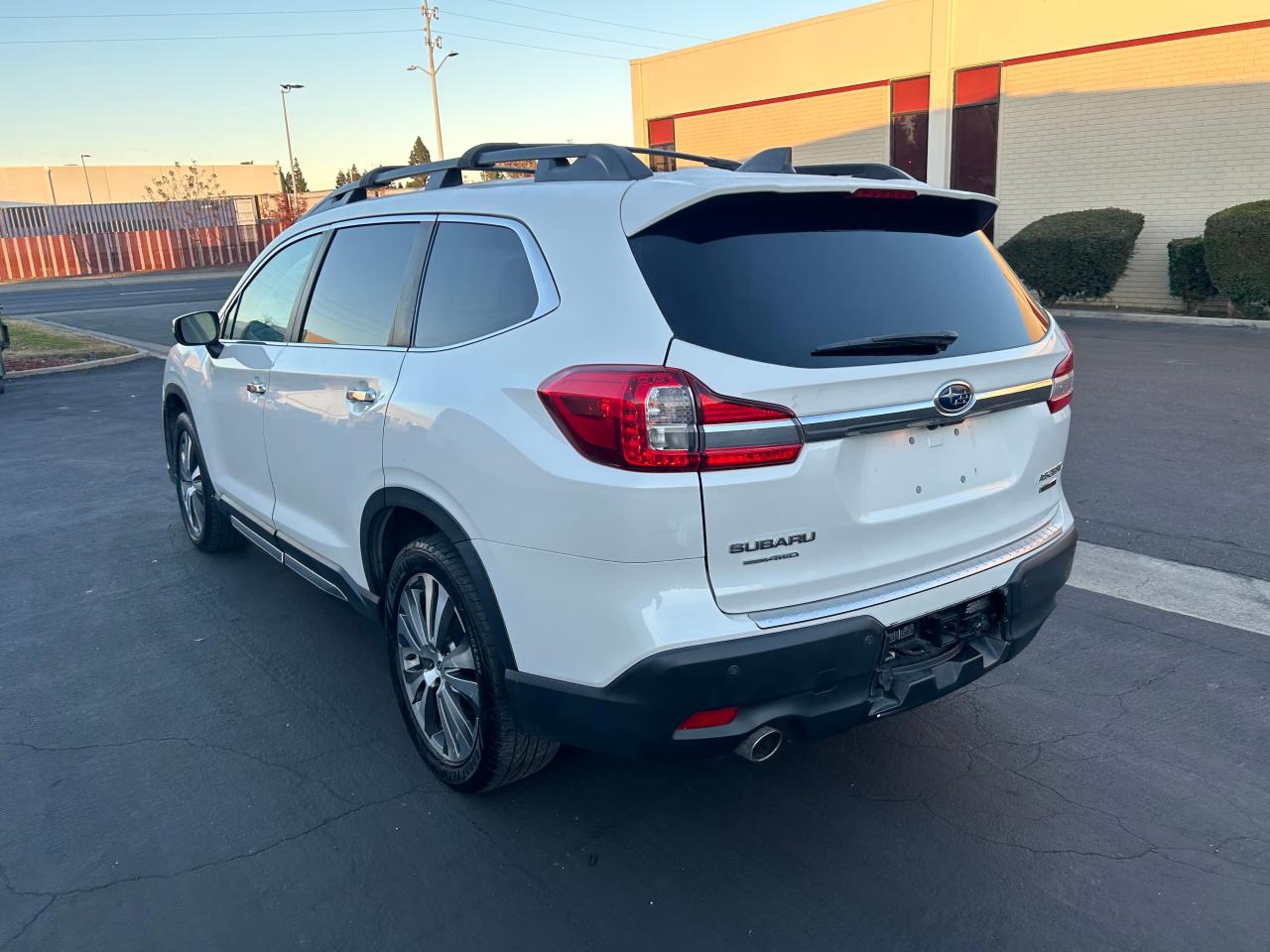 Obraz 3 z 2019 SUBARU ASCENT TOURING 2019 z VIN 4S4WMARD3K3460387