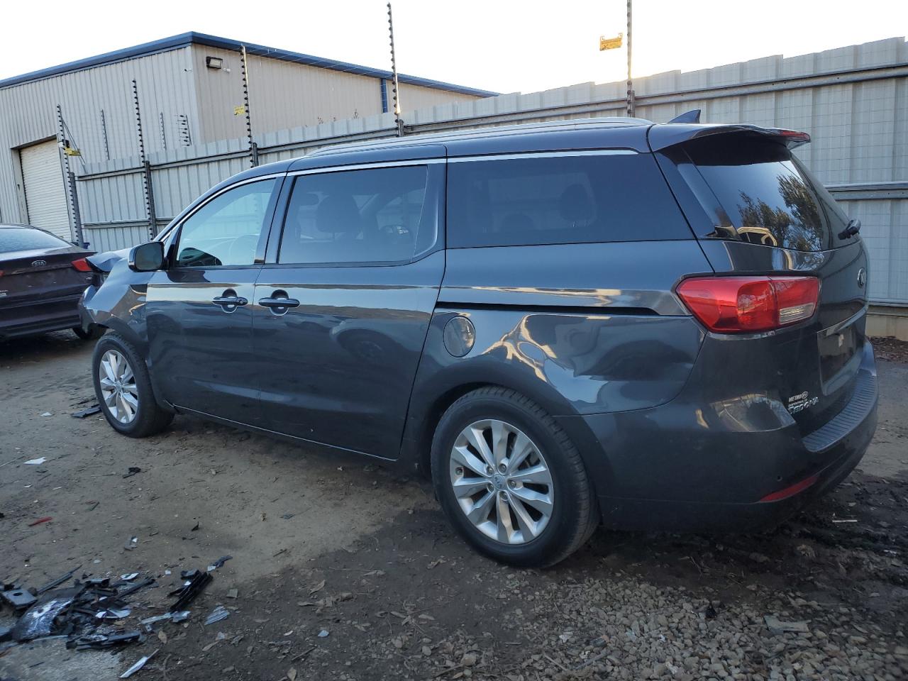 Image 2 of 2016 KIA SEDONA EX 2016 with VIN KNDMC5C12G6161841