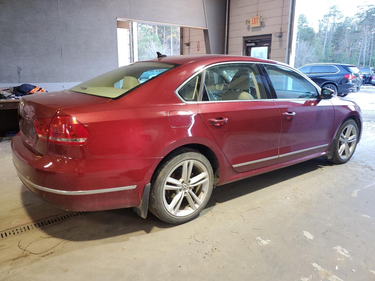 Image 3 of 2015 VOLKSWAGEN PASSAT SEL 2015 with VIN 1VWCV7A30FC066813