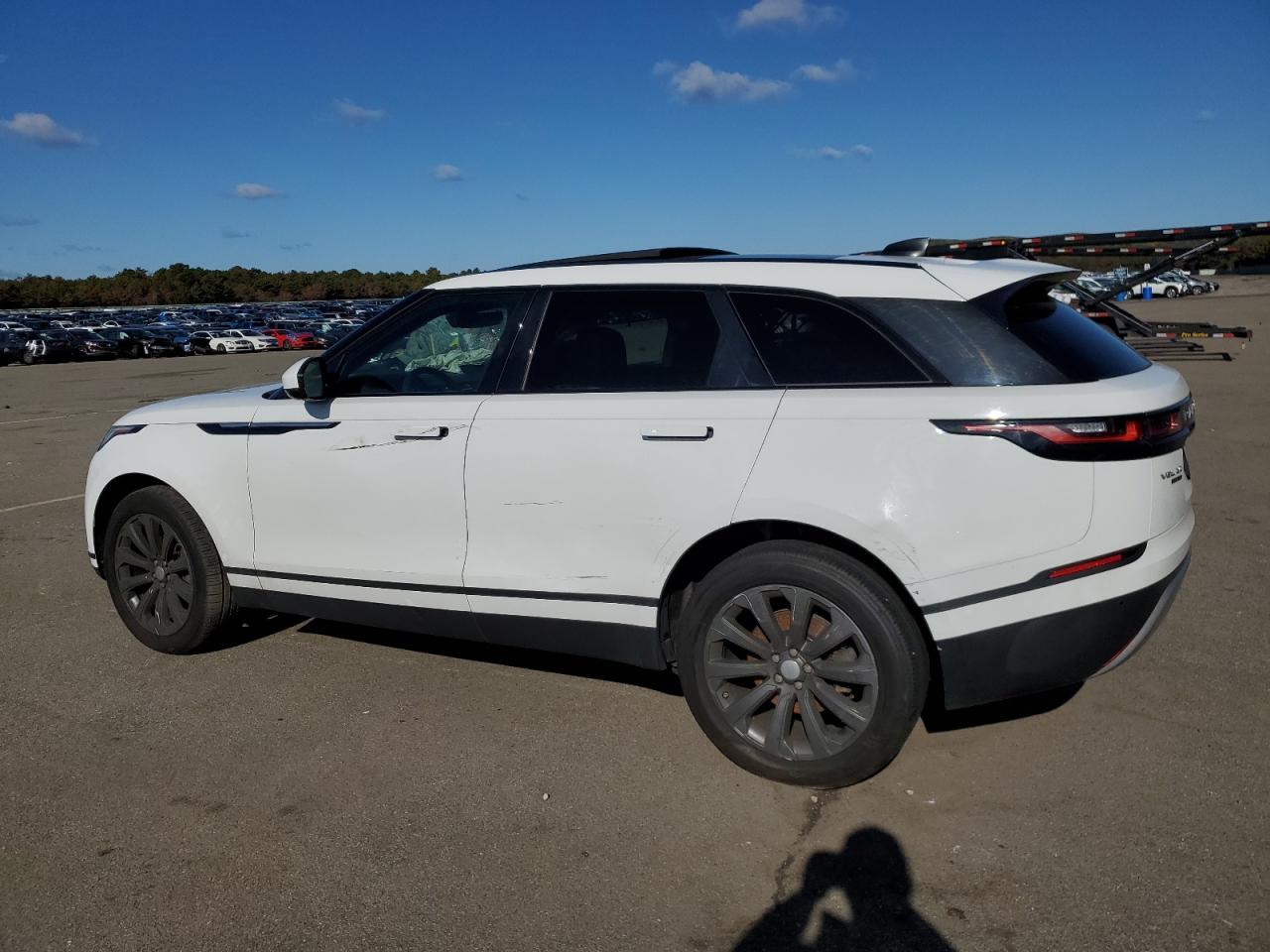 Obraz 2 z 2019 LAND ROVER RANGE ROVER VELAR S 2019 z VIN SALYB2EX8KA205909