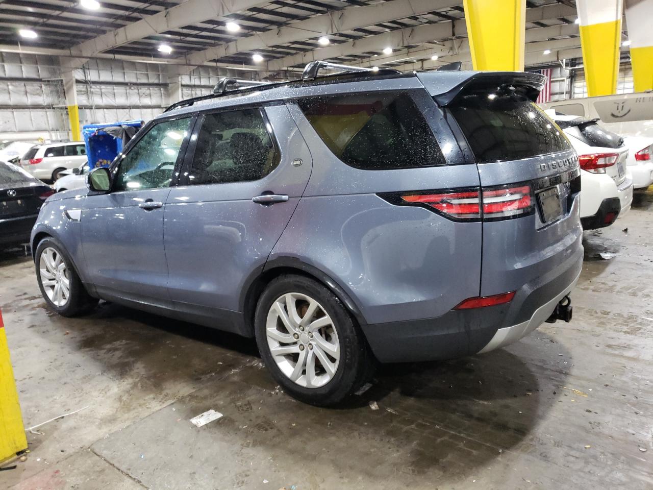 Image 2 of 2018 LAND ROVER DISCOVERY HSE 2018 with VIN SALRR2RV8JA068154
