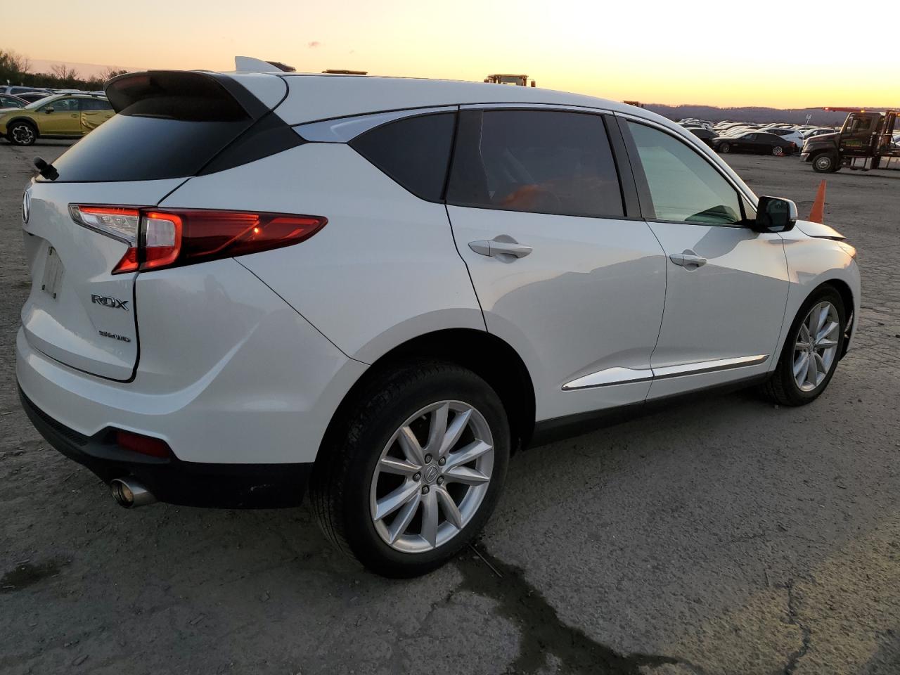 Image 3 of 2020 ACURA RDX  2020 with VIN 5J8TC2H38LL001299