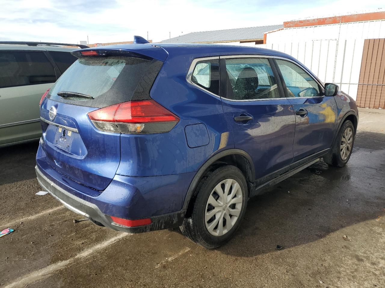 Image 3 of 2017 NISSAN ROGUE S 2017 with VIN KNMAT2MTXHP508359