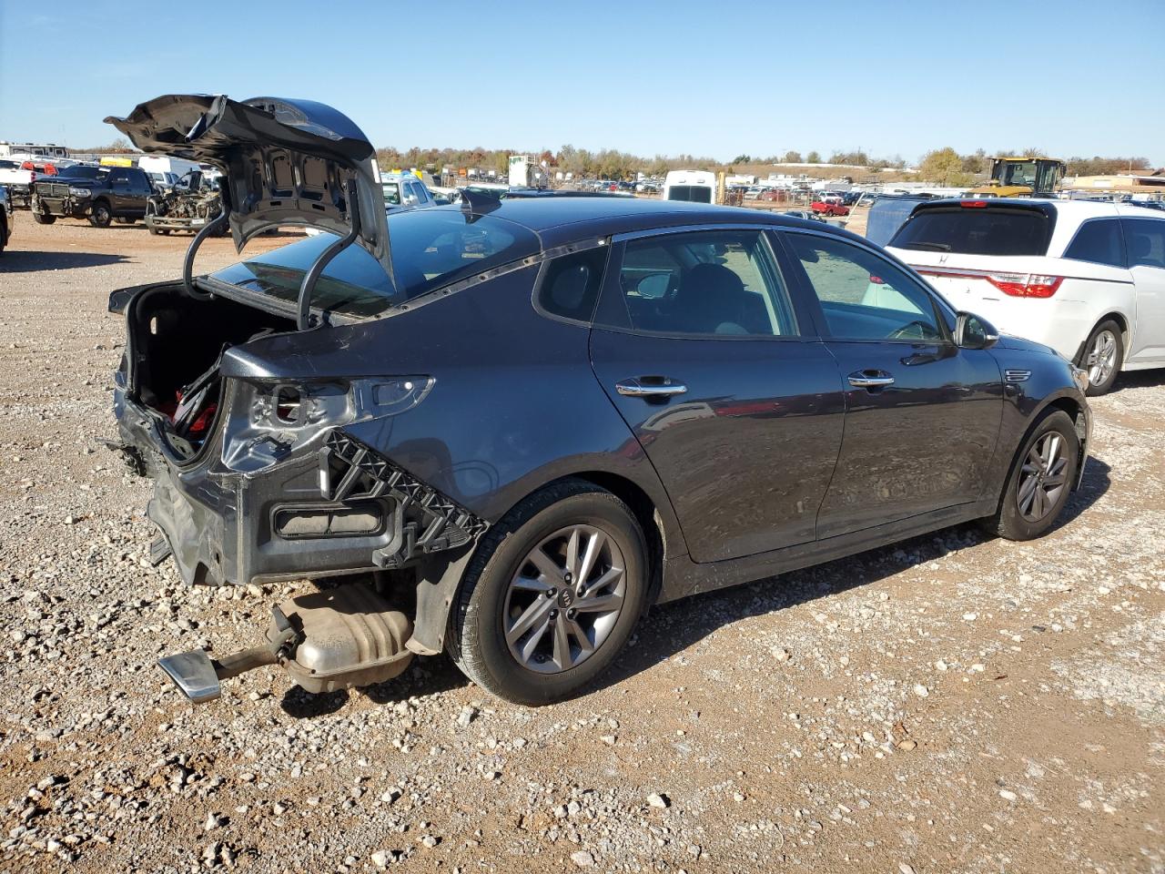 Image 3 of 2020 KIA OPTIMA LX 2020 with VIN 5XXGT4L3XLG435761