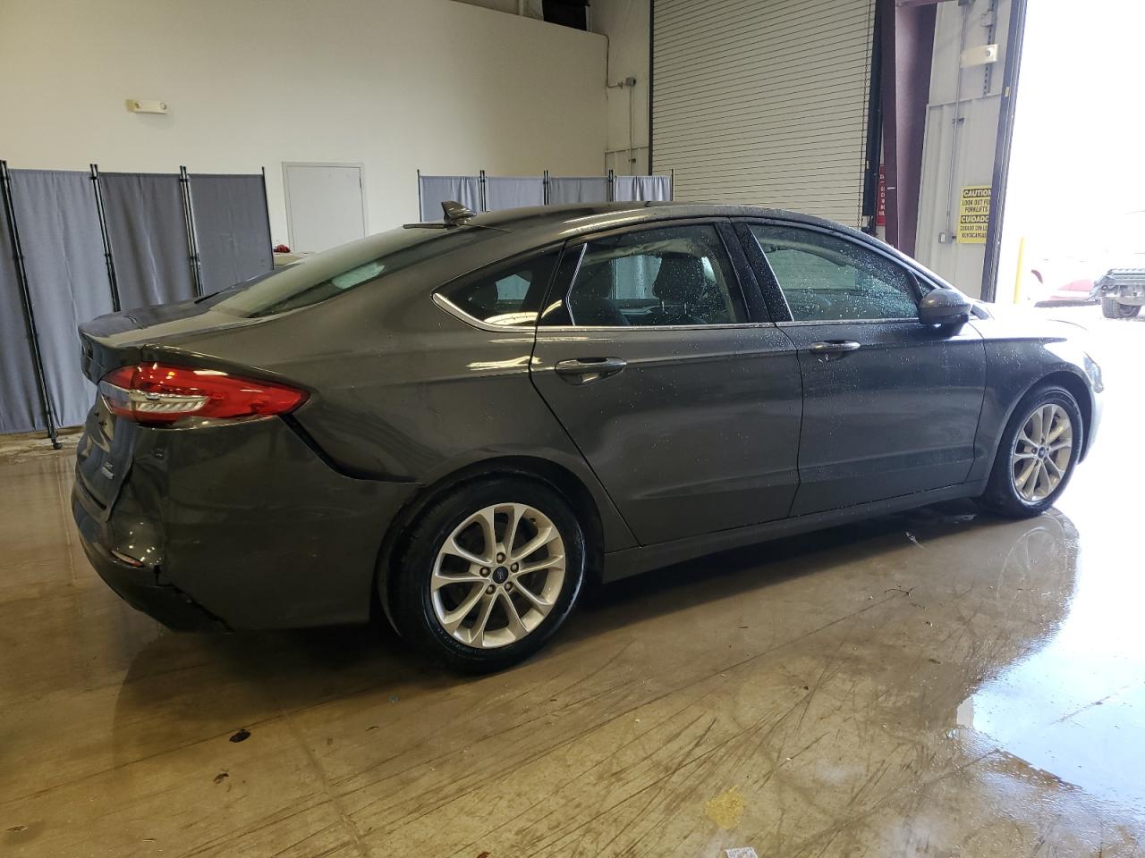 Image 3 of 2020 FORD FUSION SE 2020 with VIN 3FA6P0HD7LR166300