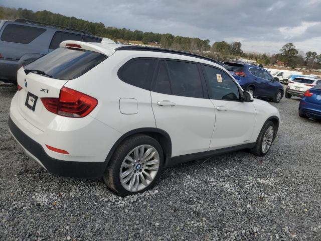 Obraz 3 z 2015 BMW X1 SDRIVE28I 2015 z VIN WBAVM1C51FV317365
