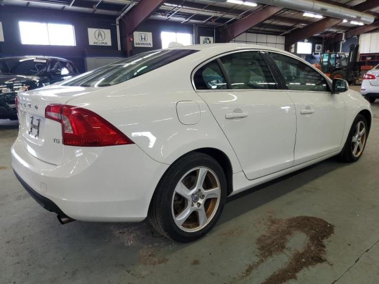 Obraz 3 z 2012 VOLVO S60 T5 2012 z VIN YV1622FS9C2096349