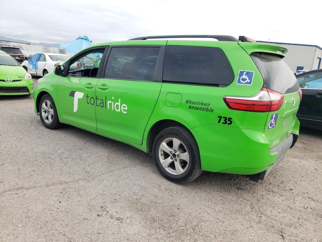 Изображение 2 2015 TOYOTA SIENNA LE 2015 с VIN 5TDKK3DC7FS560533
