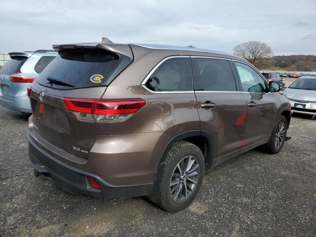 Image 3 of 2017 TOYOTA HIGHLANDER SE 2017 with VIN 5TDJZRFH2HS446994