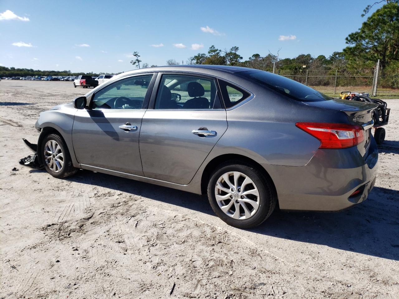 Obraz 2 z 2018 NISSAN SENTRA S 2018 z VIN 3N1AB7AP1JY204609