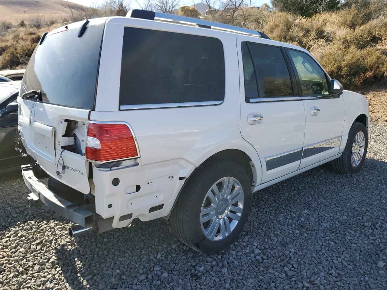 Obraz 3 z 2011 LINCOLN NAVIGATOR  2011 z VIN 5LMJJ2J54BEJ09650