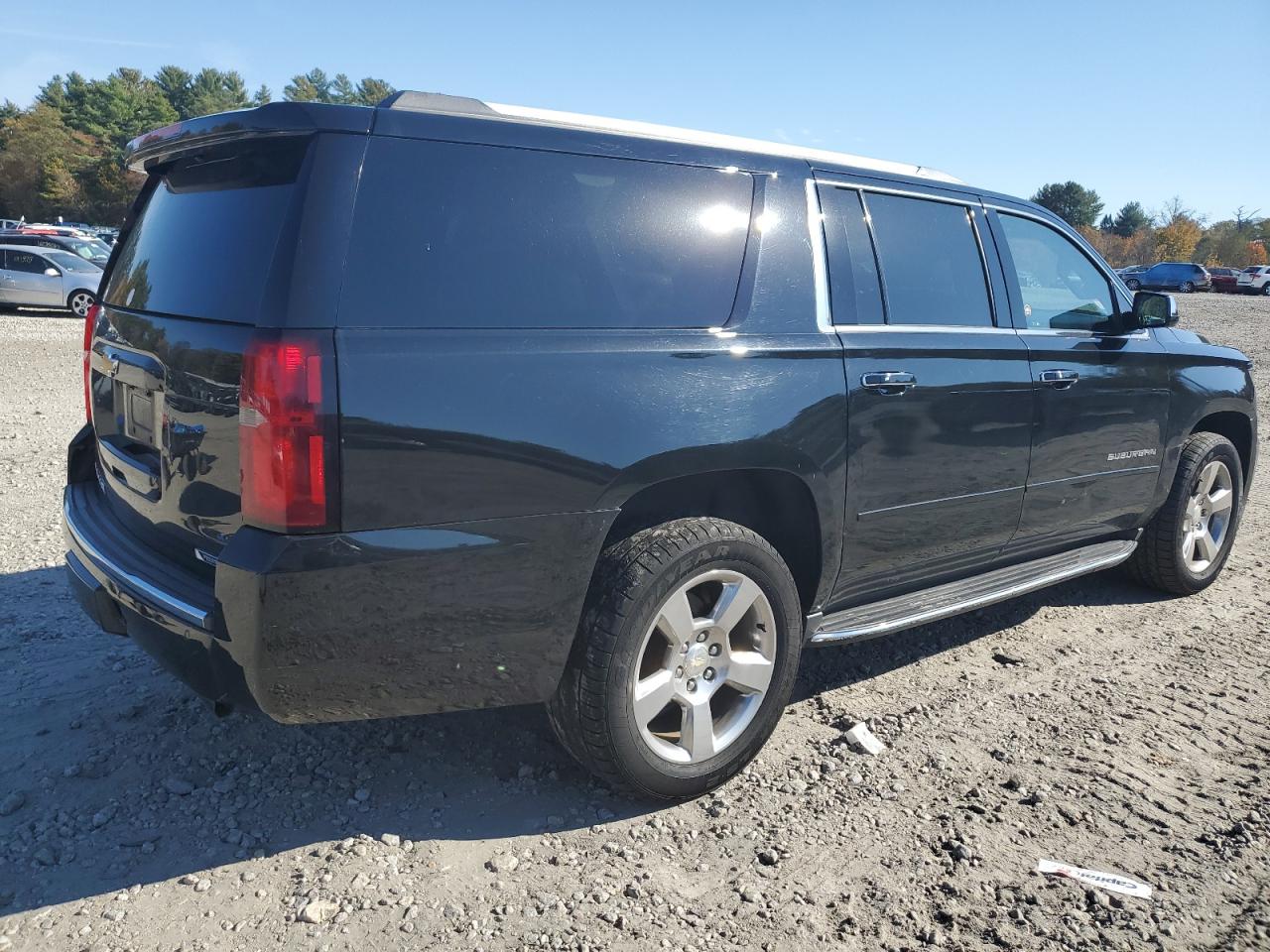 Изображение 3 2017 CHEVROLET SUBURBAN K1500 PREMIER 2017 с VIN 1GNSKJKC0HR324144