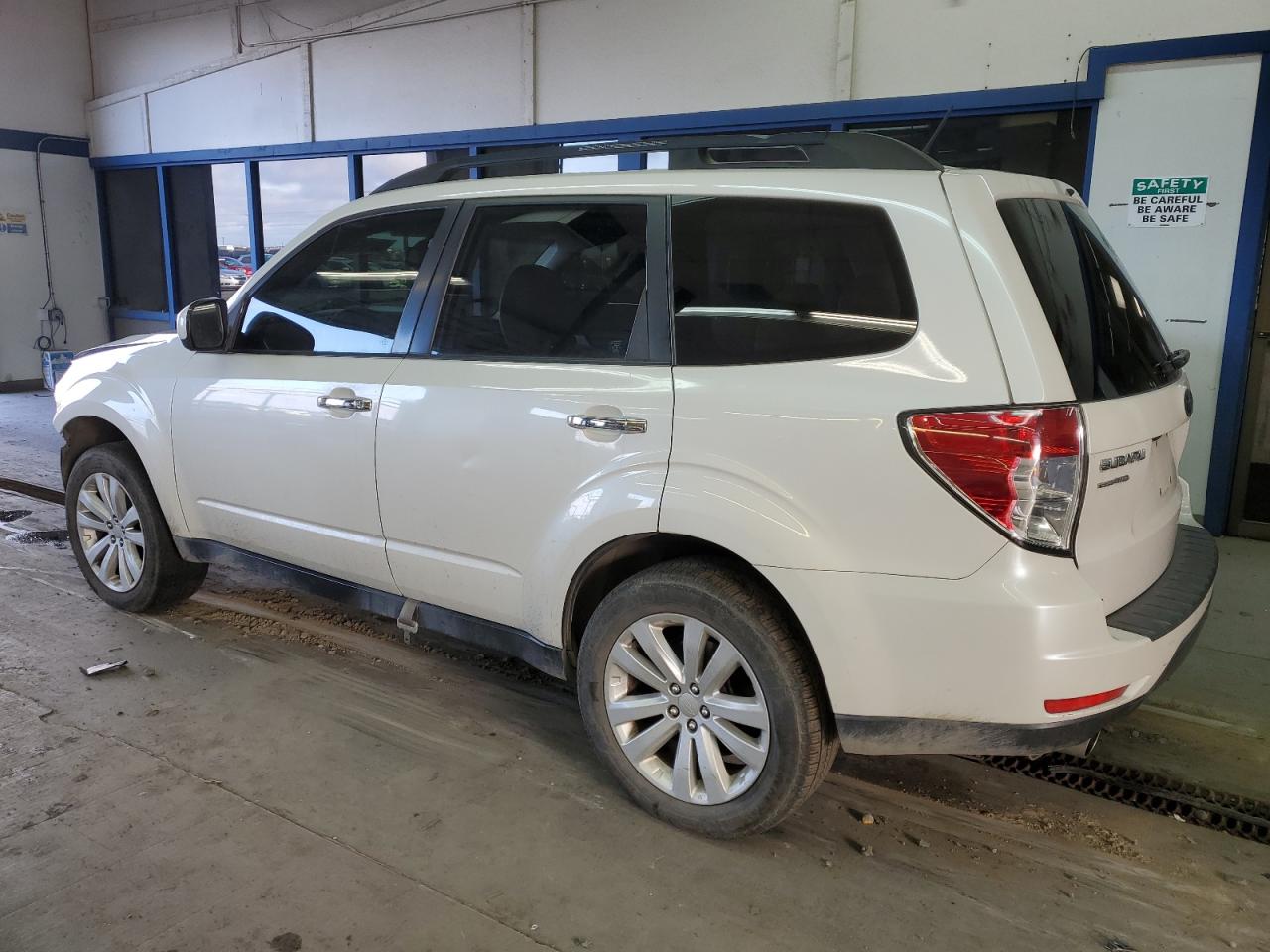 Obraz 2 z 2012 SUBARU FORESTER LIMITED 2012 z VIN JF2SHAECXCH465824