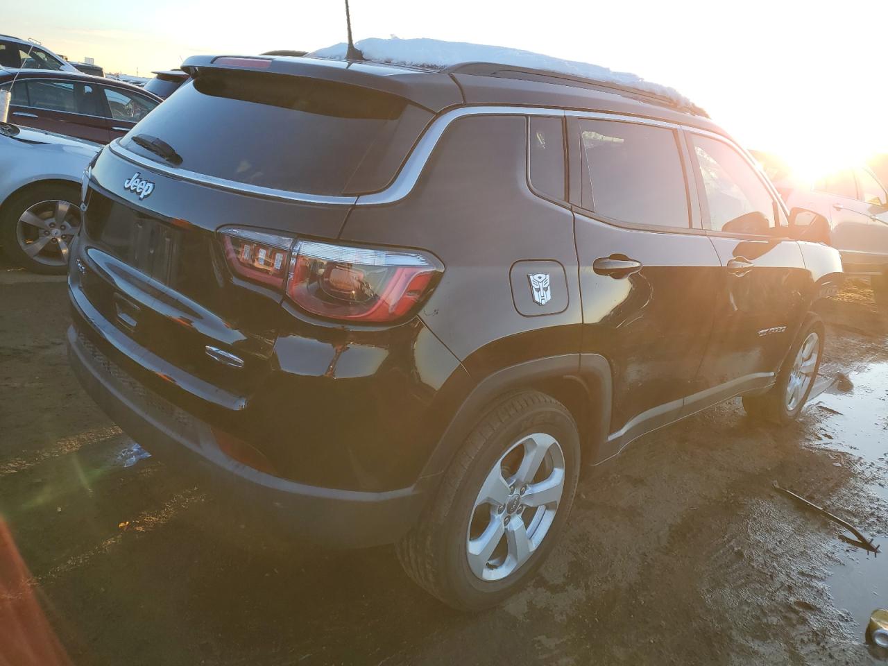 Image 3 of 2018 JEEP COMPASS LATITUDE 2018 with VIN 3C4NJDBBXJT252271