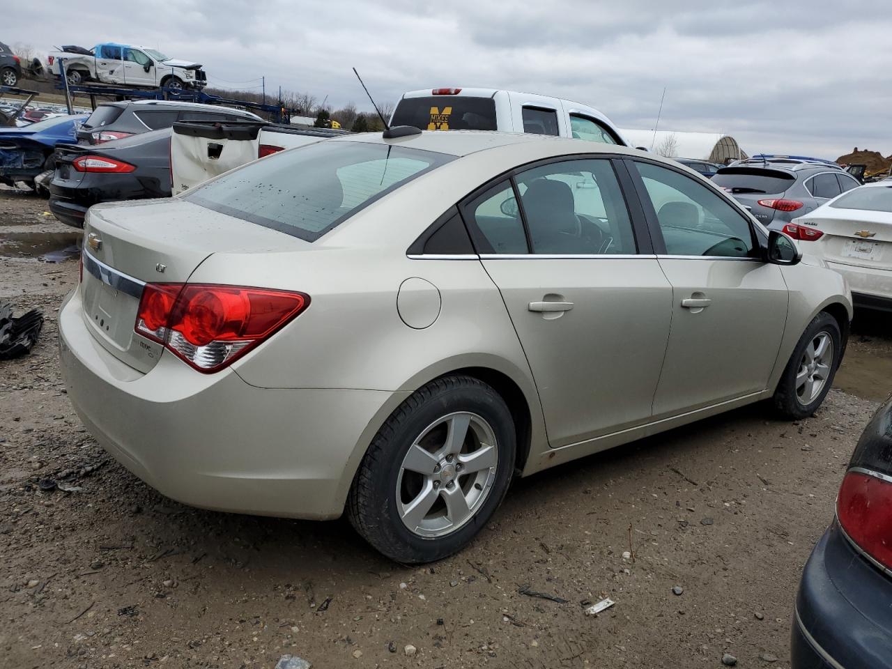 Image 3 of 2016 CHEVROLET CRUZE LIMITED LT 2016 with VIN 1G1PE5SBXG7216816