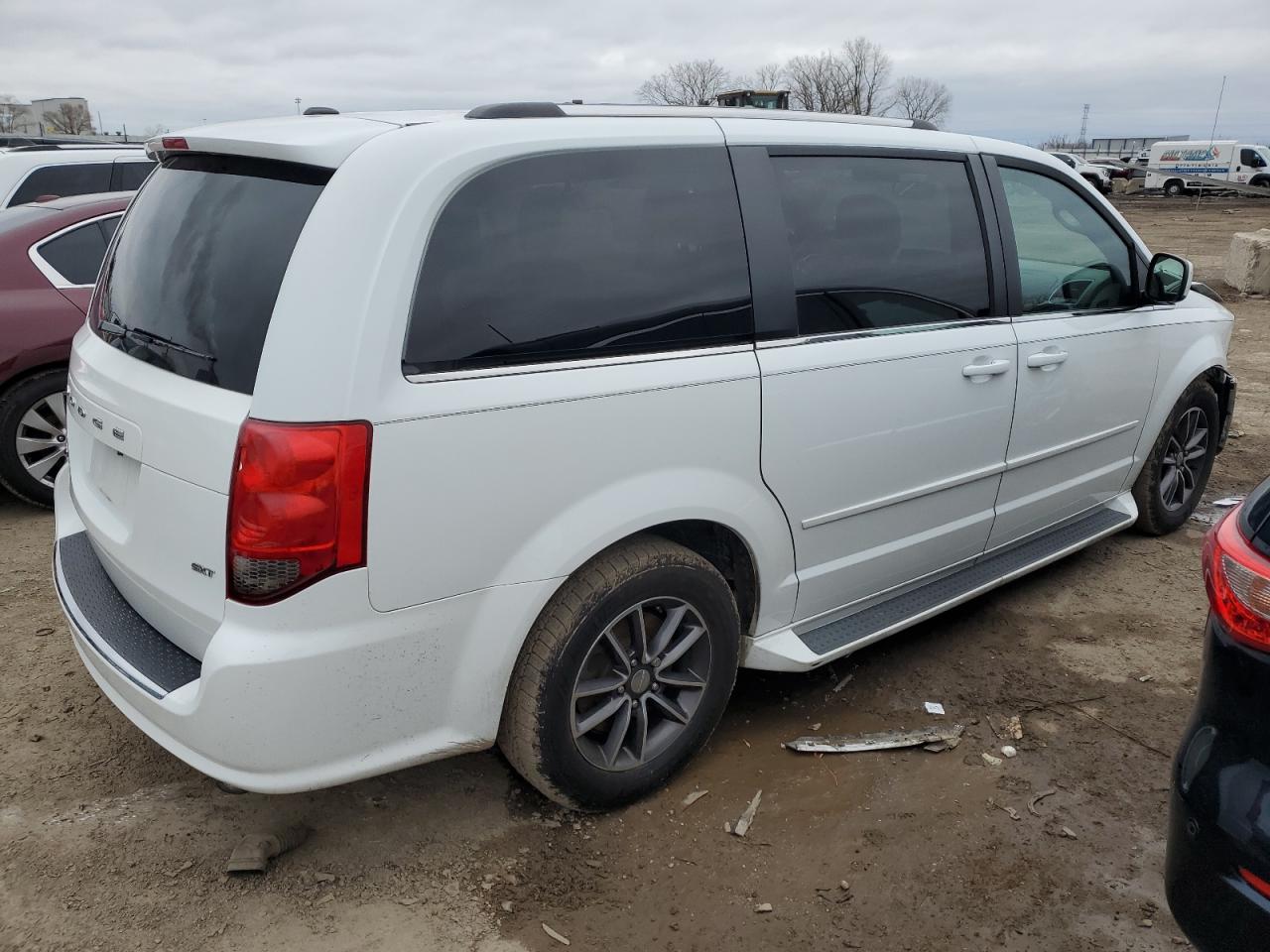 Изображение 3 2016 DODGE GRAND CARAVAN SXT 2016 с VIN 2C4RDGCG2GR315704