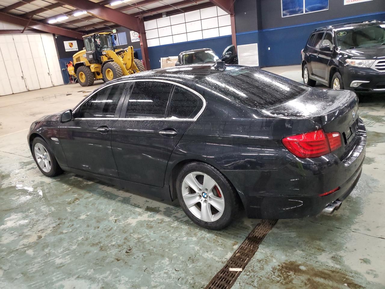 Obraz 2 z 2012 BMW 528 XI 2012 z VIN WBAXH5C58CDW05681