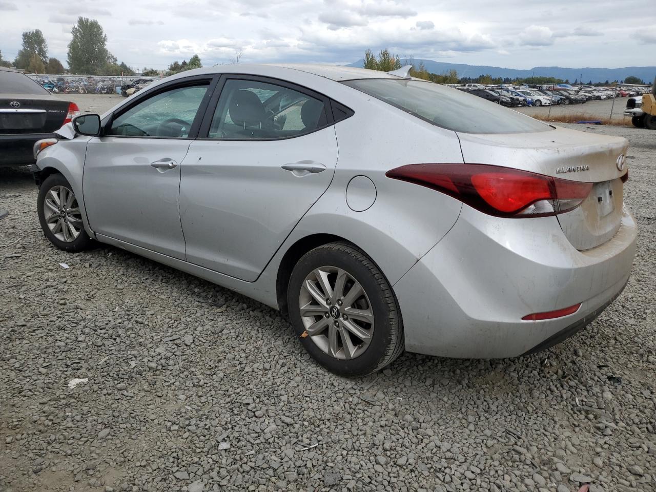 Obraz 2 z 2015 HYUNDAI ELANTRA SE 2015 z VIN 5NPDH4AE4FH596673