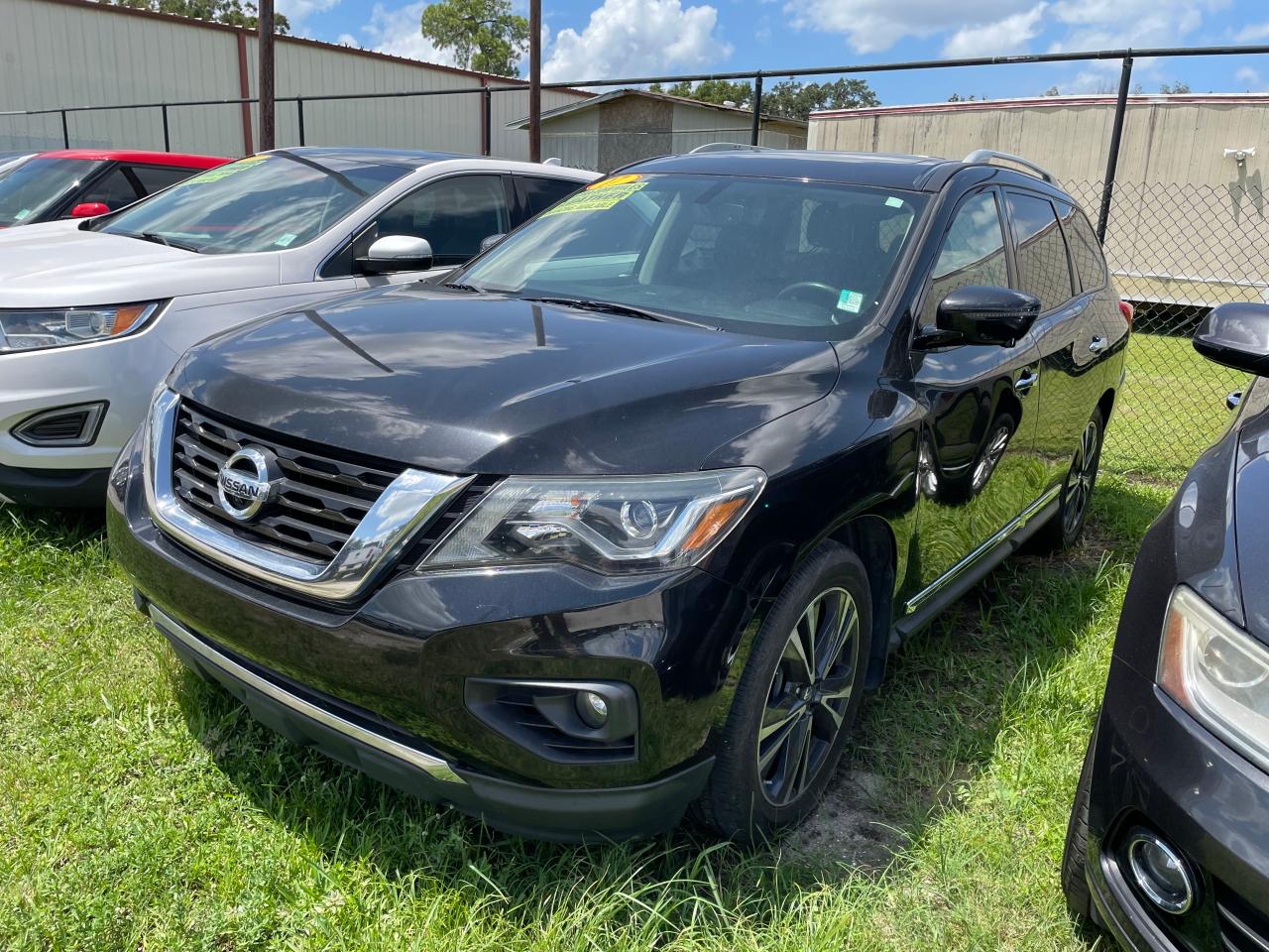Obraz 2 z 2017 NISSAN PATHFINDER S 2017 z VIN 5N1DR2MN1HC648493