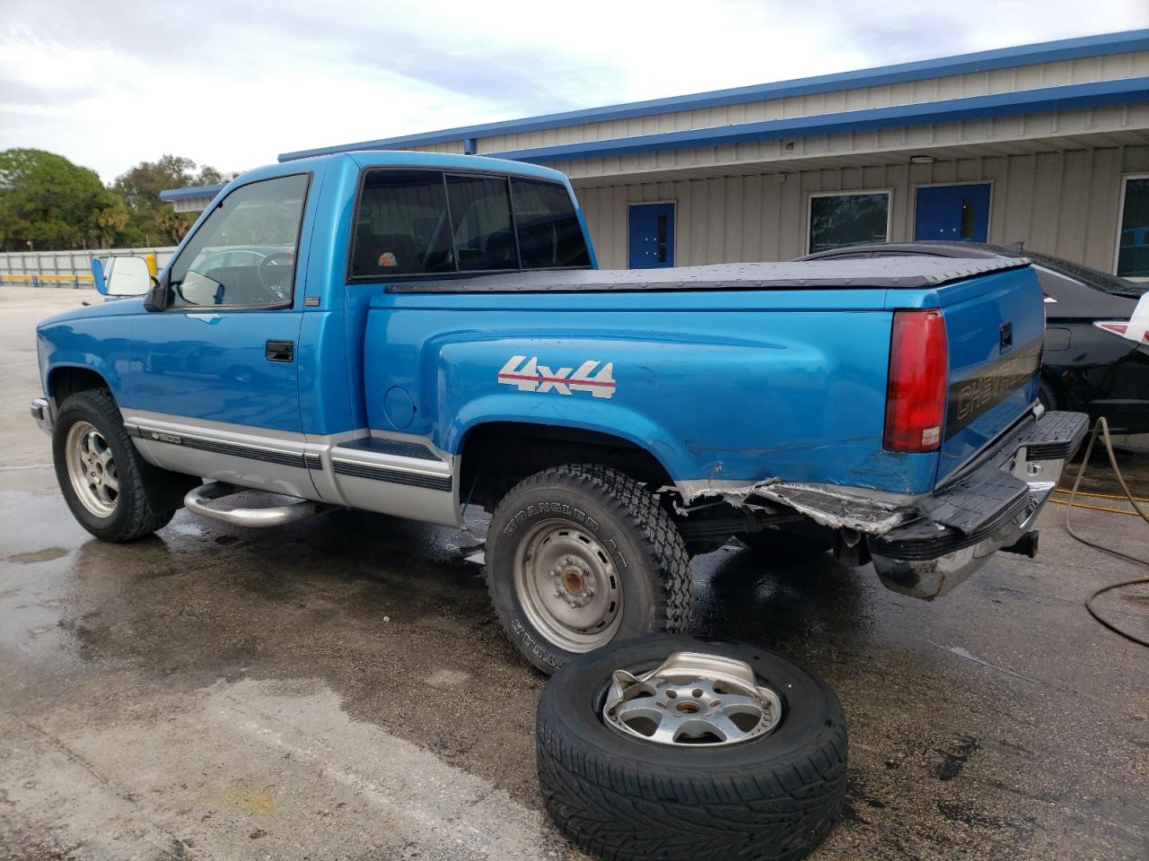 Image 2 of 1992 CHEVROLET GMT-400 K1500 1992 with VIN 1GCEK14K9NZ126331