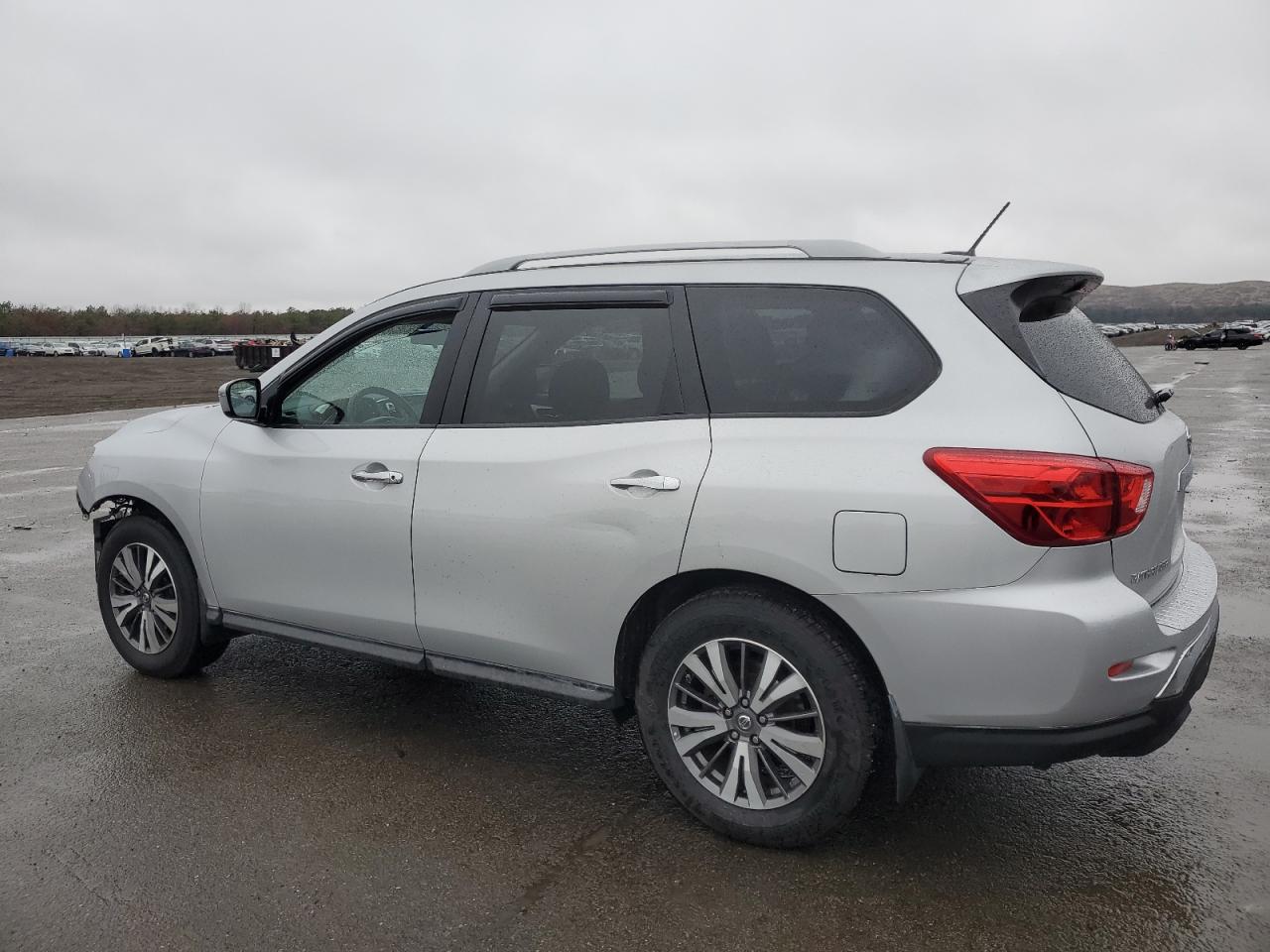 Изображение 2 2017 NISSAN PATHFINDER S 2017 с VIN 5N1DR2MMXHC666952