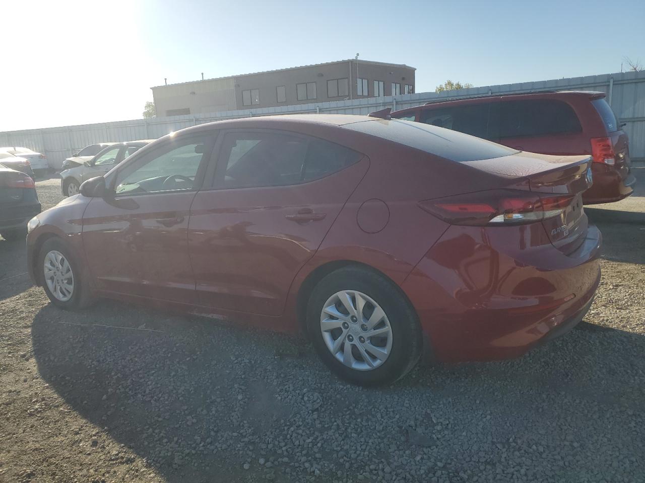 Изображение 2 2017 HYUNDAI ELANTRA SE 2017 с VIN KMHD74LF7HU395217
