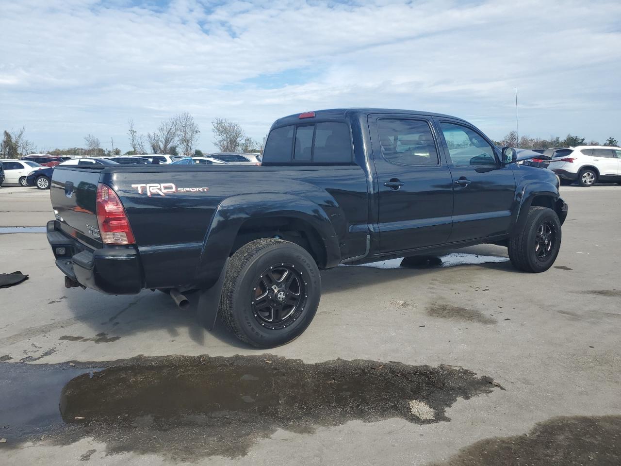 Image 3 of 2006 TOYOTA TACOMA DOUBLE CAB PRERUNNER LONG BED 2006 with VIN 3TMKU72N36M007996
