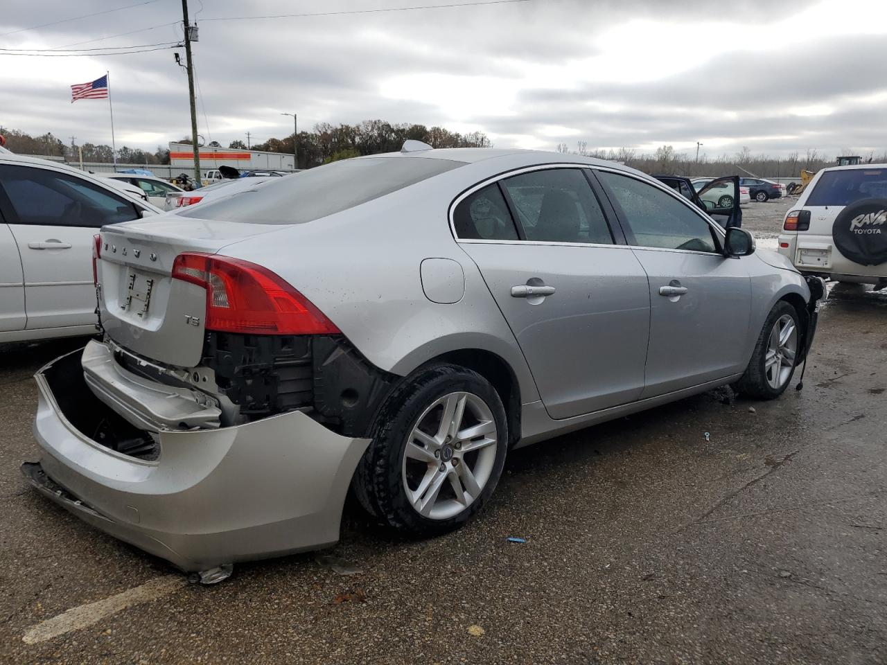 Изображение 3 2015 VOLVO S60 PREMIER 2015 с VIN YV140MFB2F1314831
