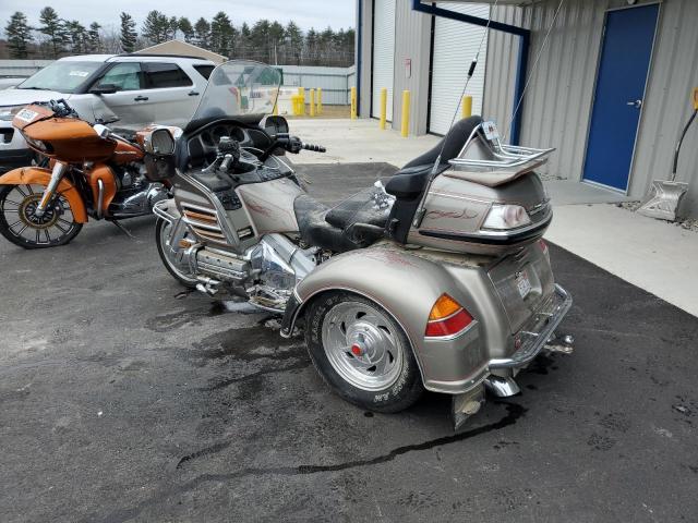 Obraz 3 z 2002 HONDA GL1800  2002 z VIN 1HFSC47022A100584