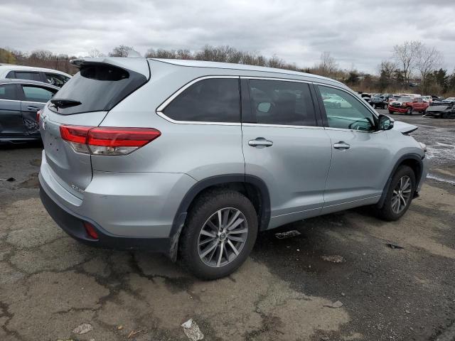 Obraz 3 z 2018 TOYOTA HIGHLANDER SE 2018 z VIN 5TDJZRFH5JS531236