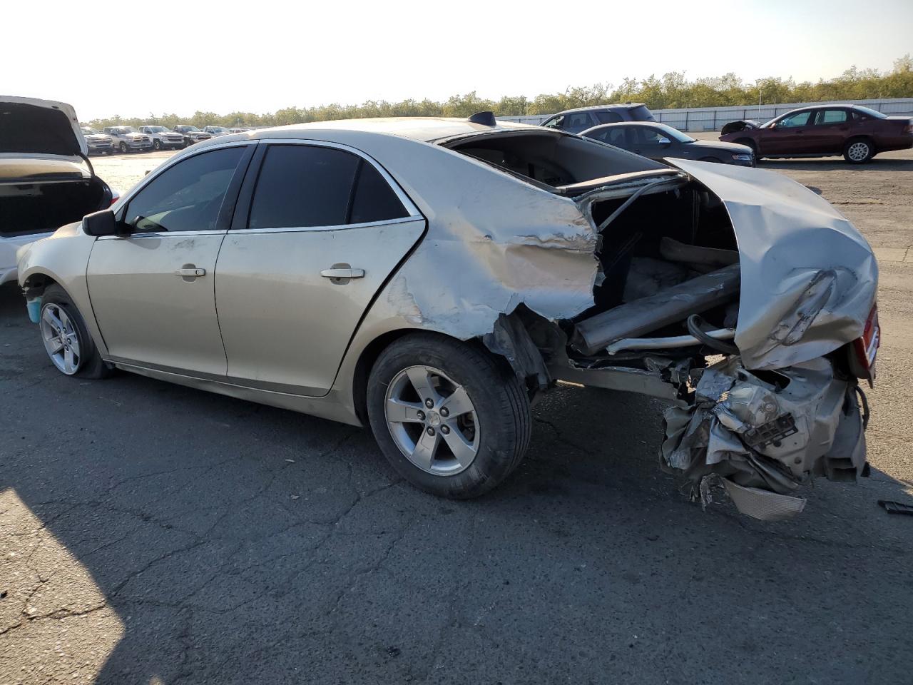 Изображение 2 2014 CHEVROLET MALIBU LS 2014 с VIN 1G11B5SL0EF212073