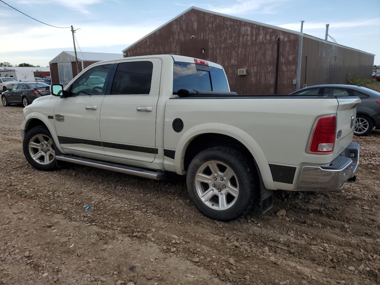 Изображение 2 2017 RAM 1500 LONGHORN 2017 с VIN 1C6RR7PT2HS831545
