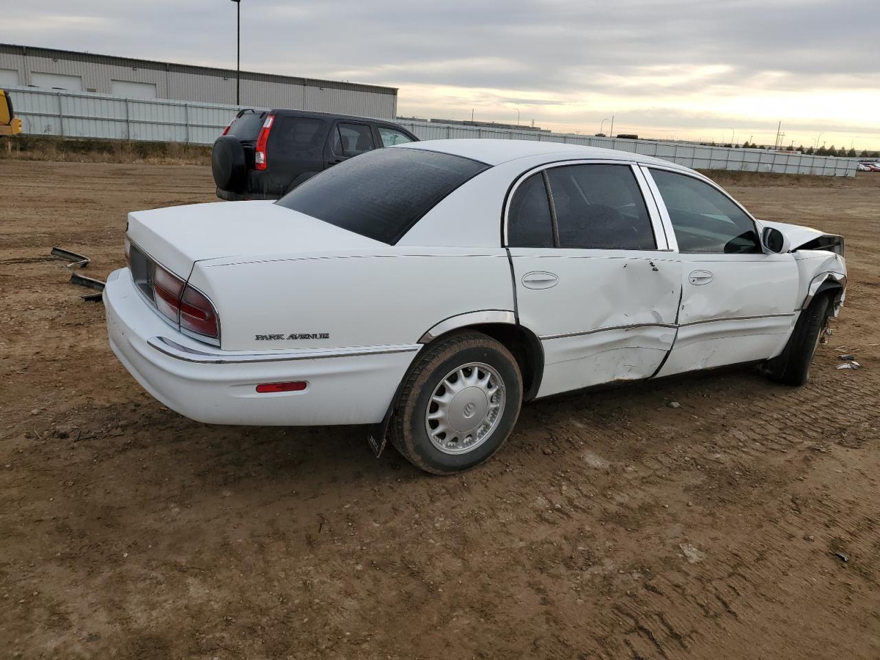 Image 3 of 1998 BUICK PARK AVENUE  1998 with VIN 1G4CW52K0W4630573