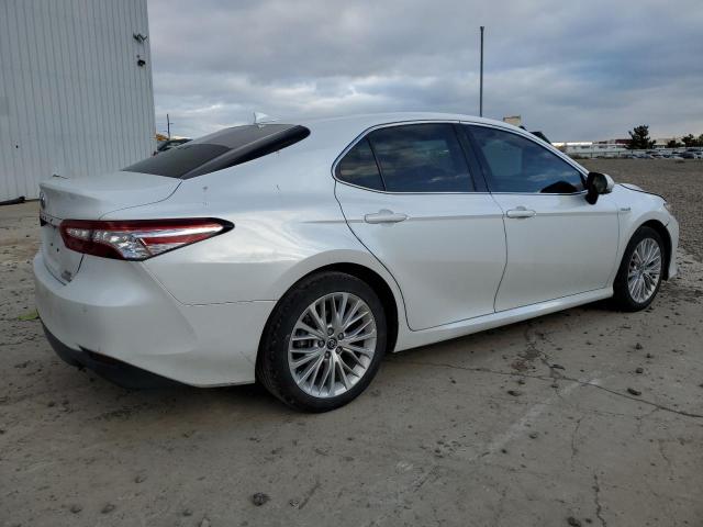 Obraz 3 z 2020 TOYOTA CAMRY XLE 2020 z VIN 4T1F31AK7LU010279