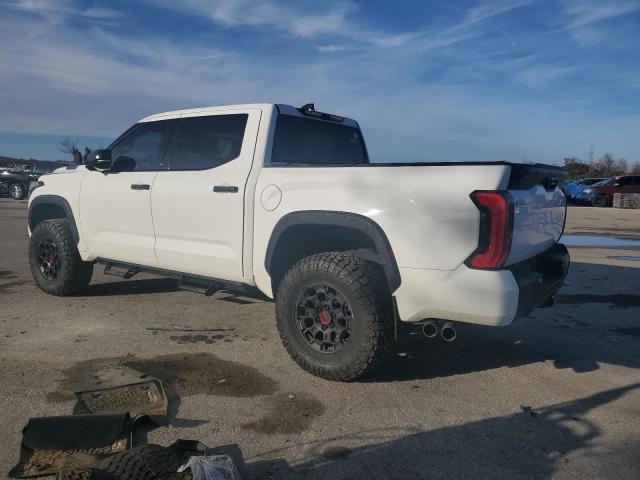 Obraz 2 z 2023 TOYOTA TUNDRA CREWMAX LIMITED 2023 z VIN 5TFPC5DB9PX014527