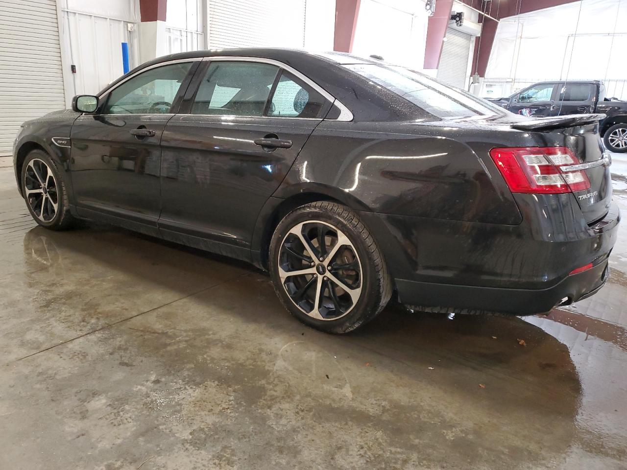 Obraz 2 z 2015 FORD TAURUS SHO 2015 z VIN 1FAHP2KT8FG196423