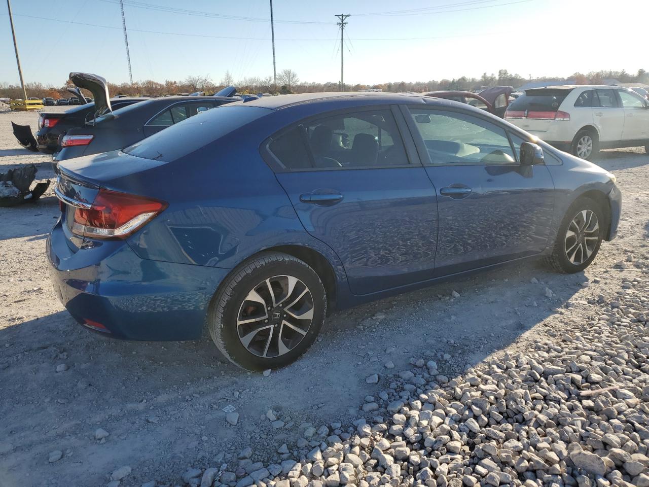 Image 3 of 2013 HONDA CIVIC EXL 2013 with VIN 19XFB2F95DE052419