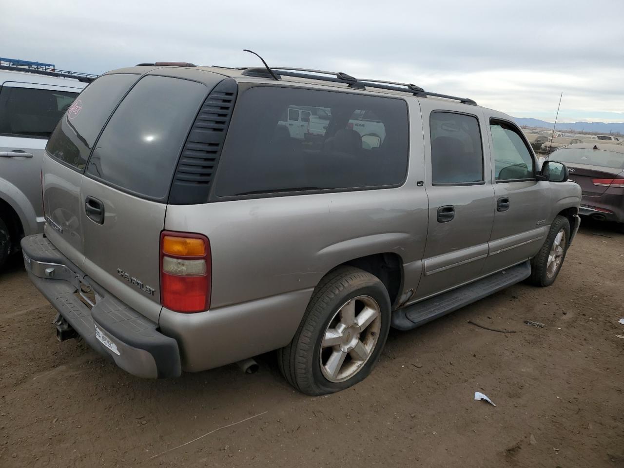 Изображение 3 2000 CHEVROLET SUBURBAN K1500 2000 с VIN 3GNFK16T5YG159445