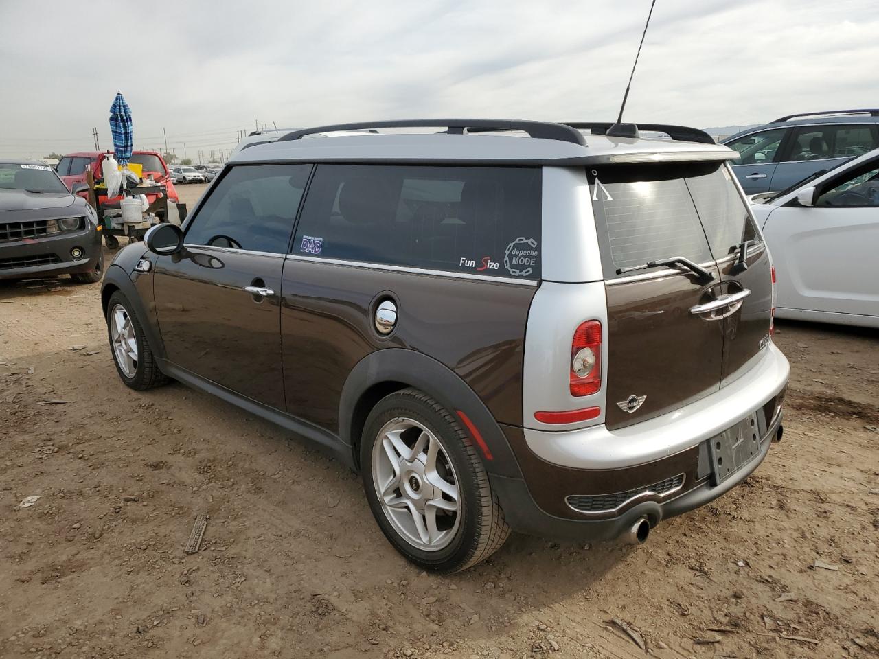 Obraz 2 z 2009 MINI COOPER S CLUBMAN 2009 z VIN WMWMM33509TP89807