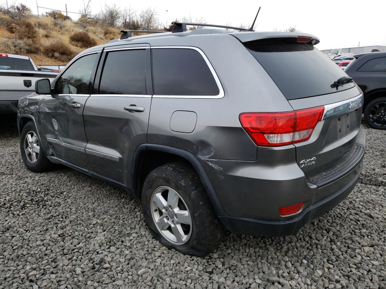 Image 2 of 2011 JEEP GRAND CHEROKEE LAREDO 2011 with VIN 1J4RR4GGXBC656354