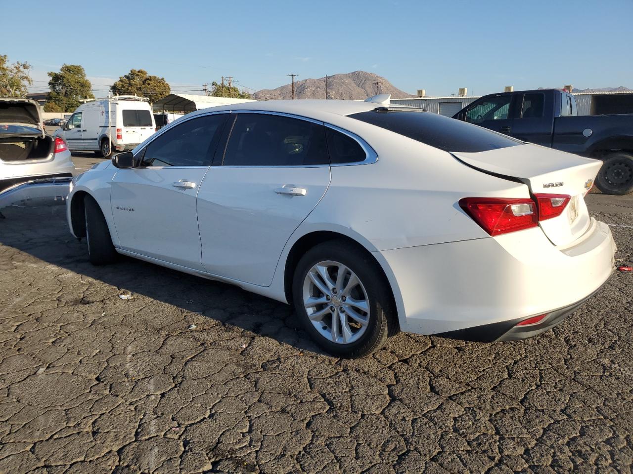 Obraz 2 z 2017 CHEVROLET MALIBU LT 2017 z VIN 1G1ZE5ST9HF291550