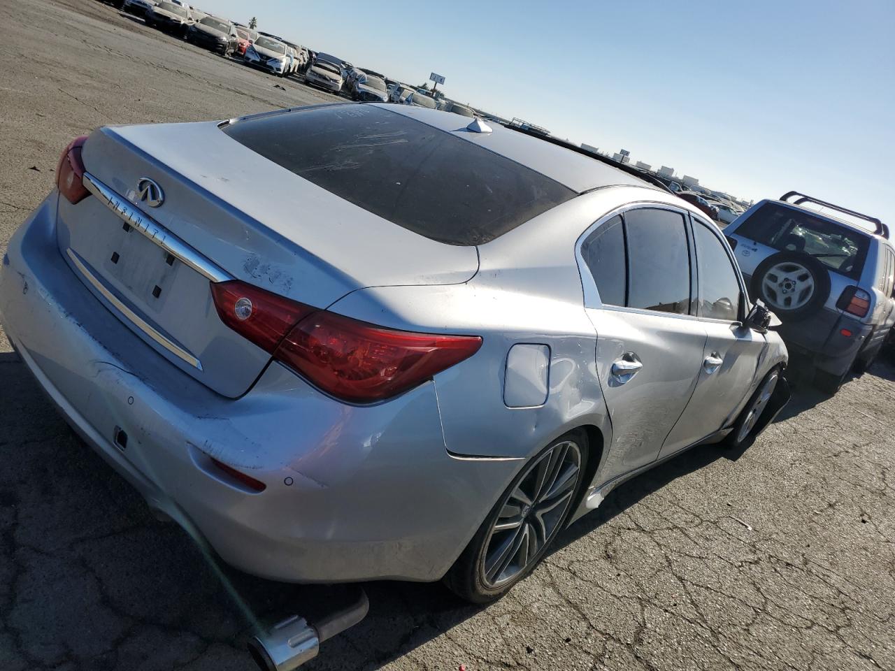 Image 3 of Infiniti Q50 Base 2014 with VIN JN1BV7AP4EM684455