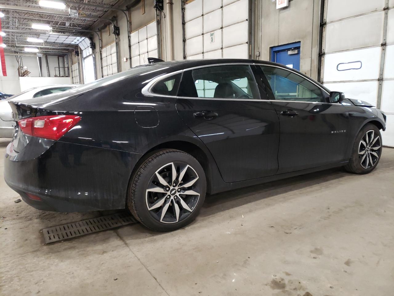 Image 3 of 2018 CHEVROLET MALIBU LT 2018 with VIN 1G1ZD5ST2JF276140