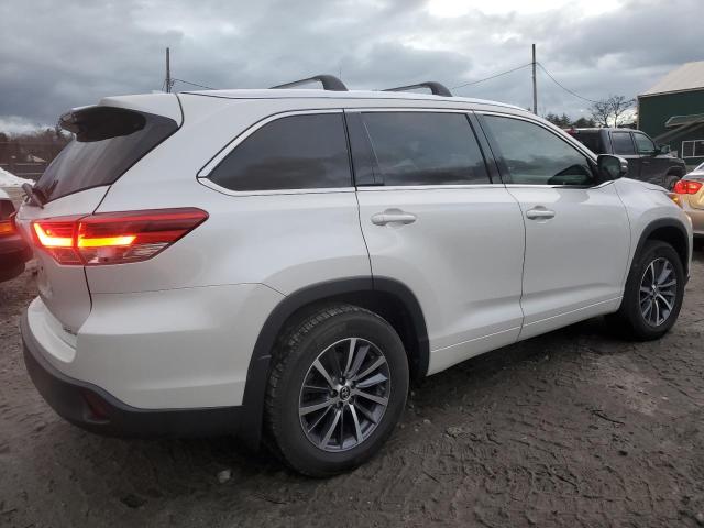 Image 3 of 2018 TOYOTA HIGHLANDER SE 2018 with VIN 5TDJZRFH1JS841741