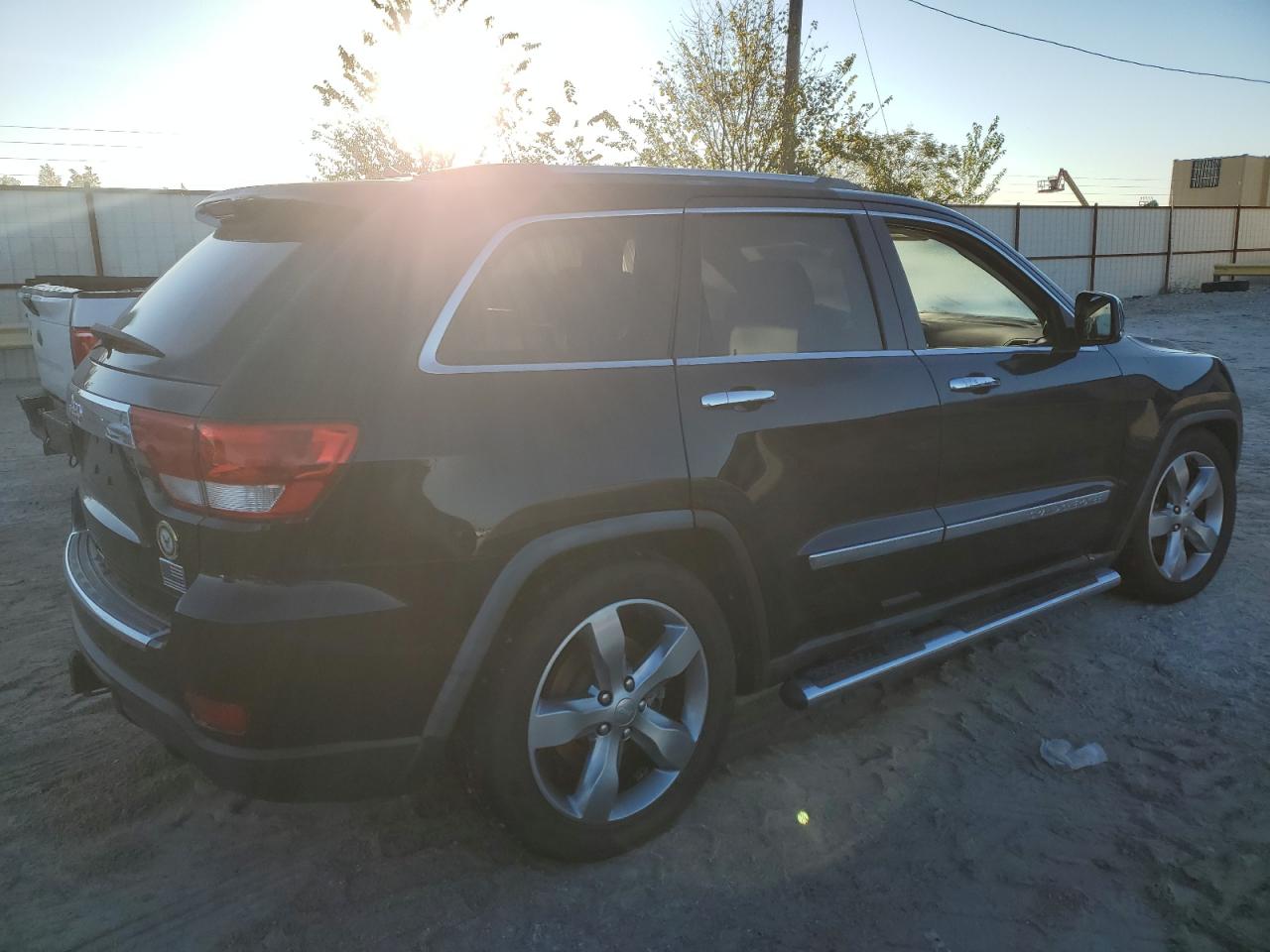 Изображение 3 2011 JEEP GRAND CHEROKEE OVERLAND 2011 с VIN 1J4RR6GT8BC687756